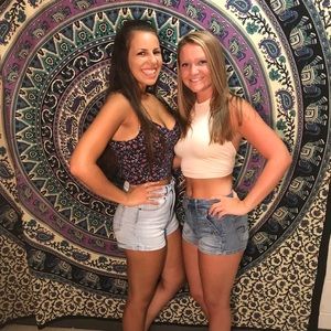 Meet your Posher, Isabella